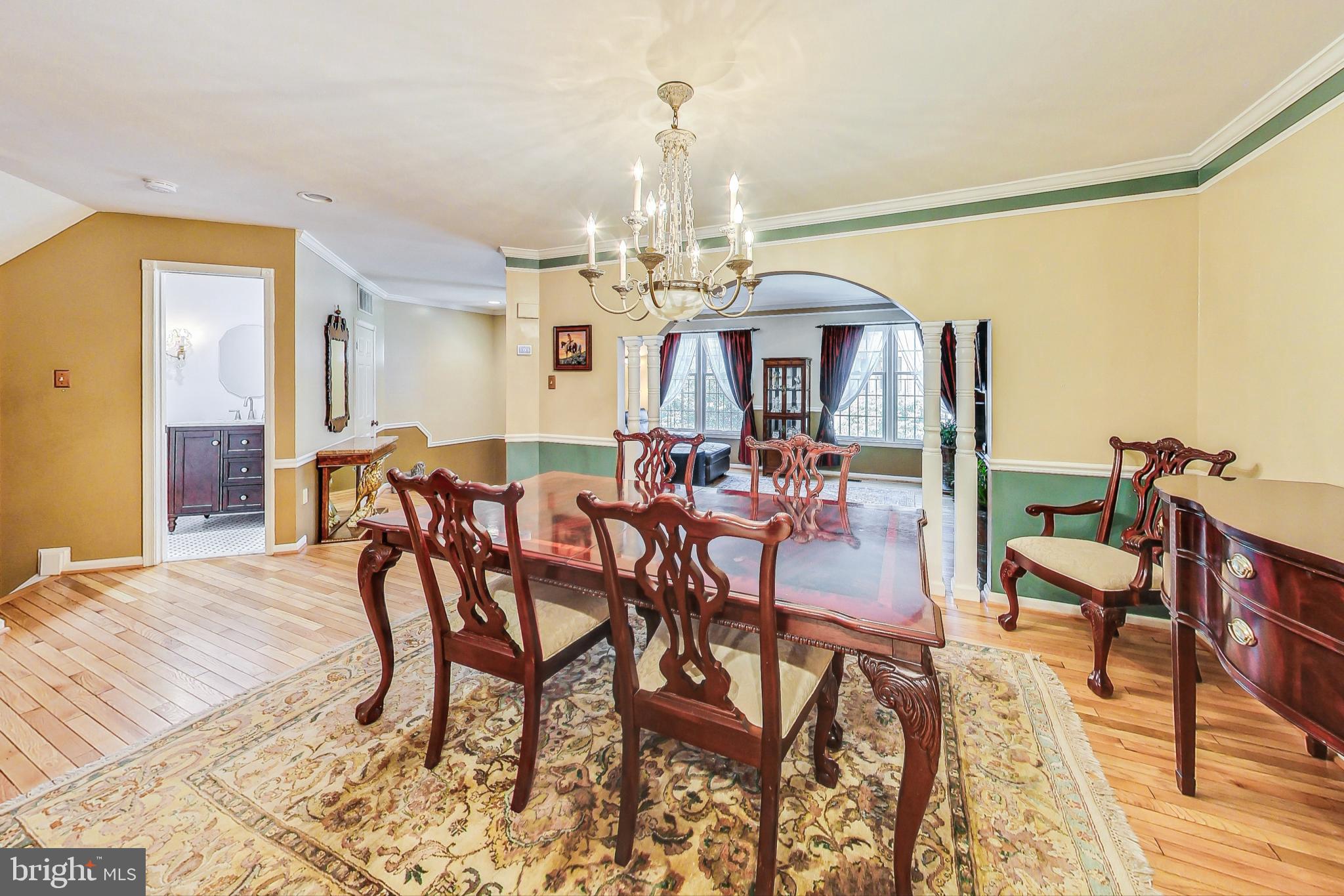 5910 Bloomingdale Ter