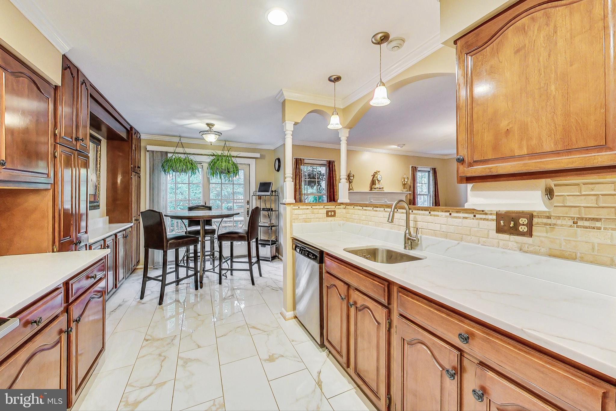 5910 Bloomingdale Ter