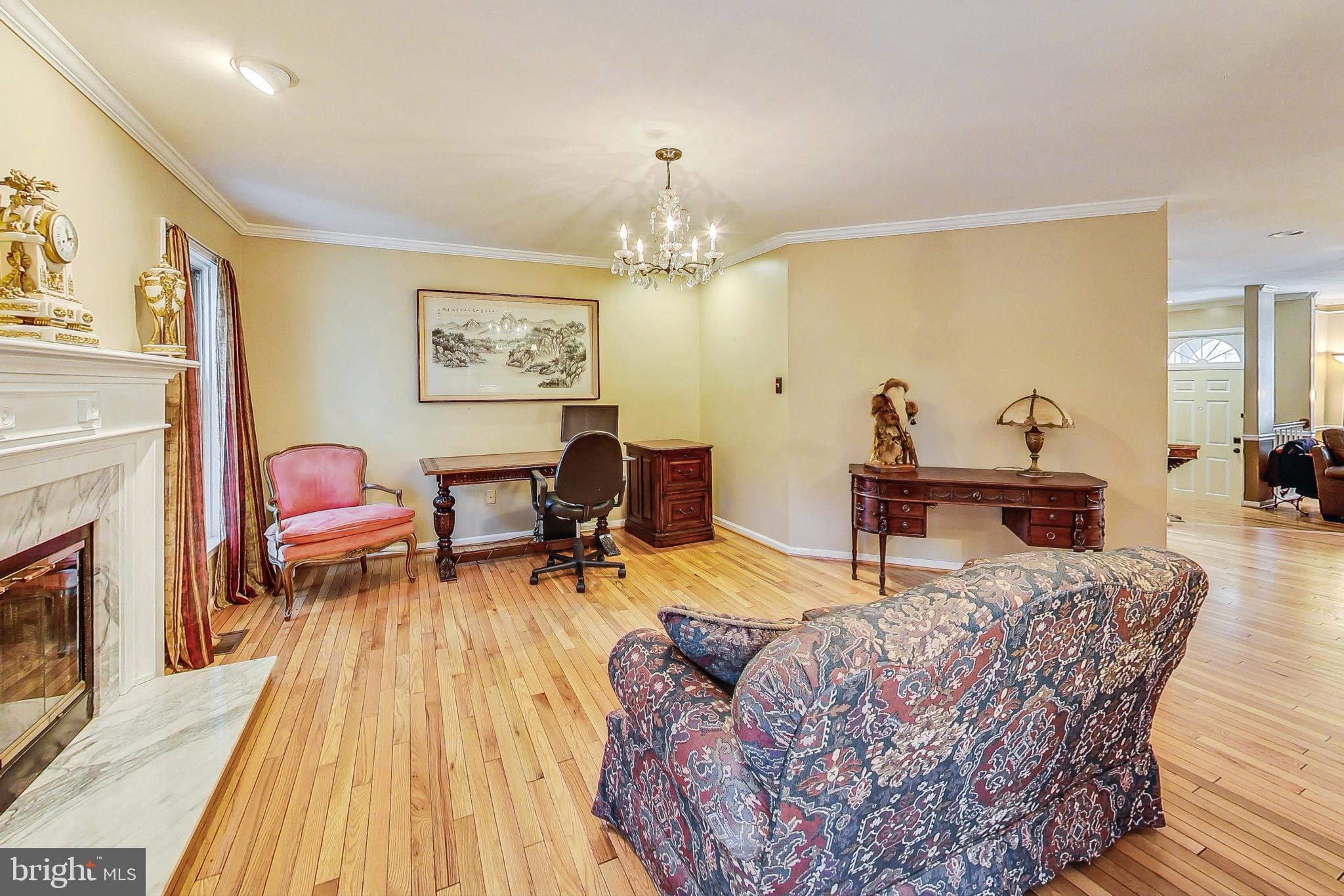 5910 Bloomingdale Ter