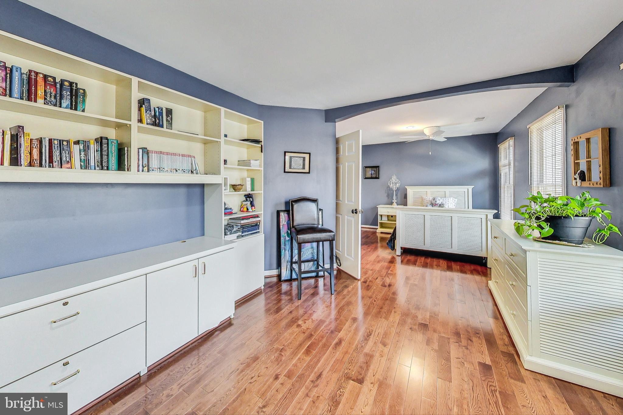 5910 Bloomingdale Ter