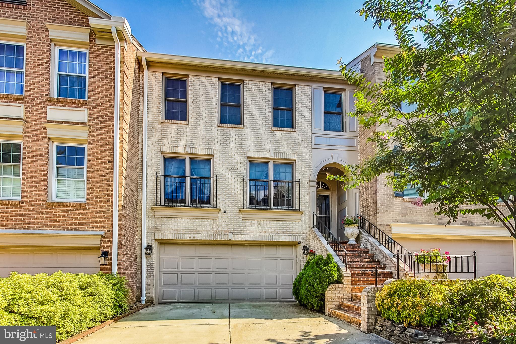 5910 Bloomingdale Ter