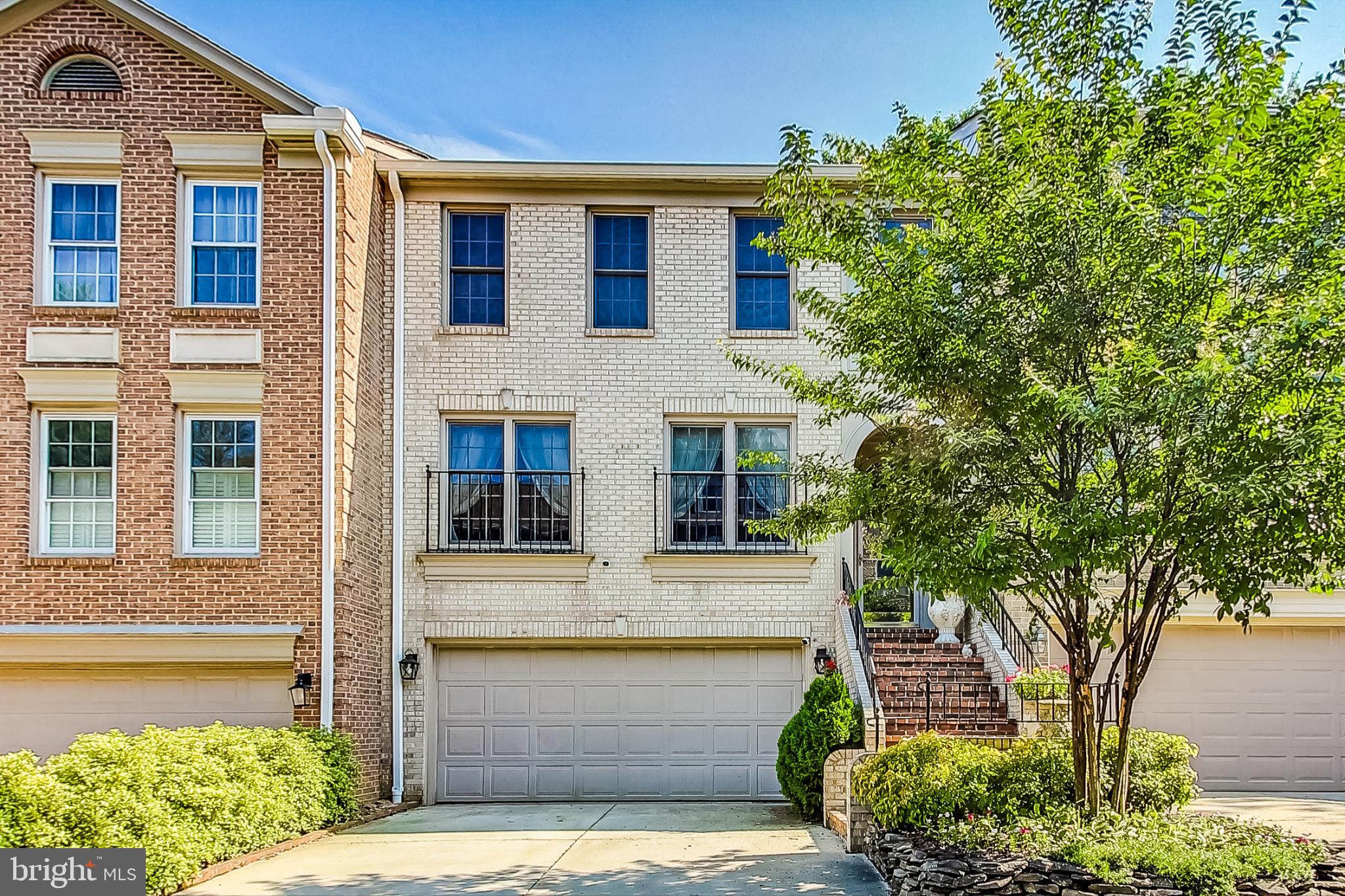 5910 Bloomingdale Ter