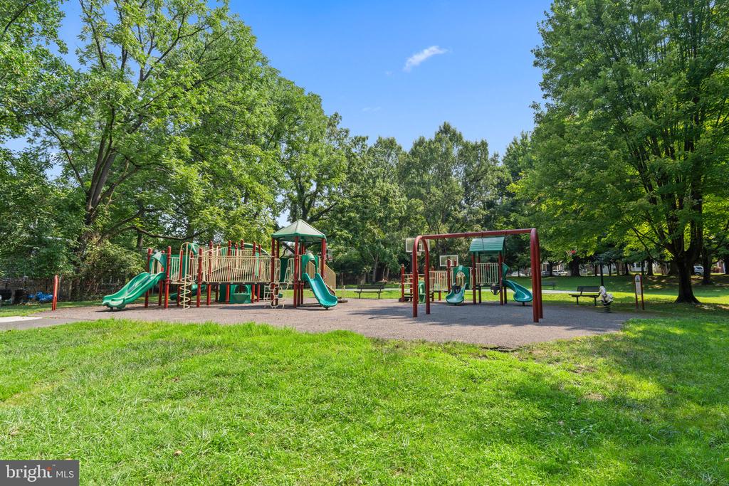 202 Adclare Rd