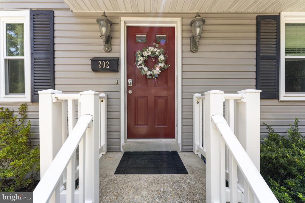 202 Adclare Rd
