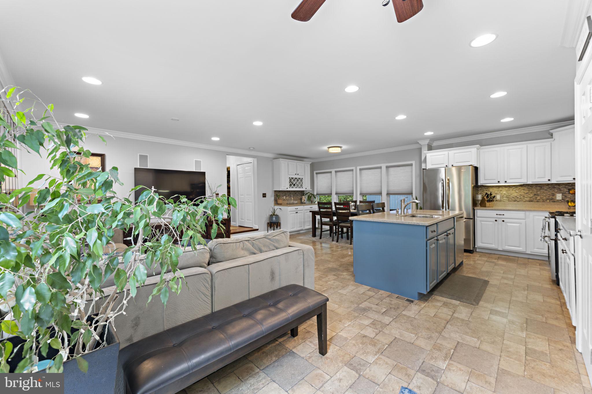 202 Adclare Rd