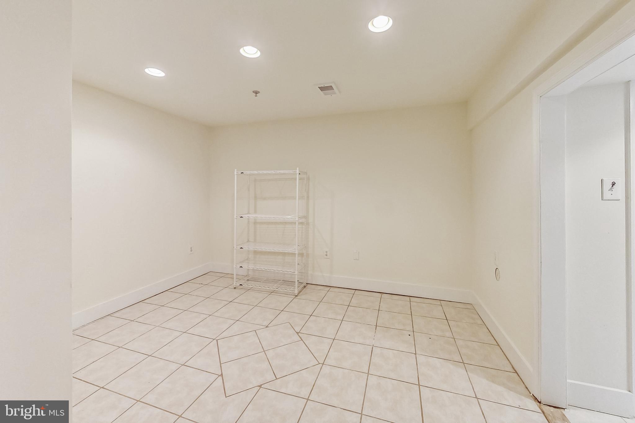 10204 Gary Rd
