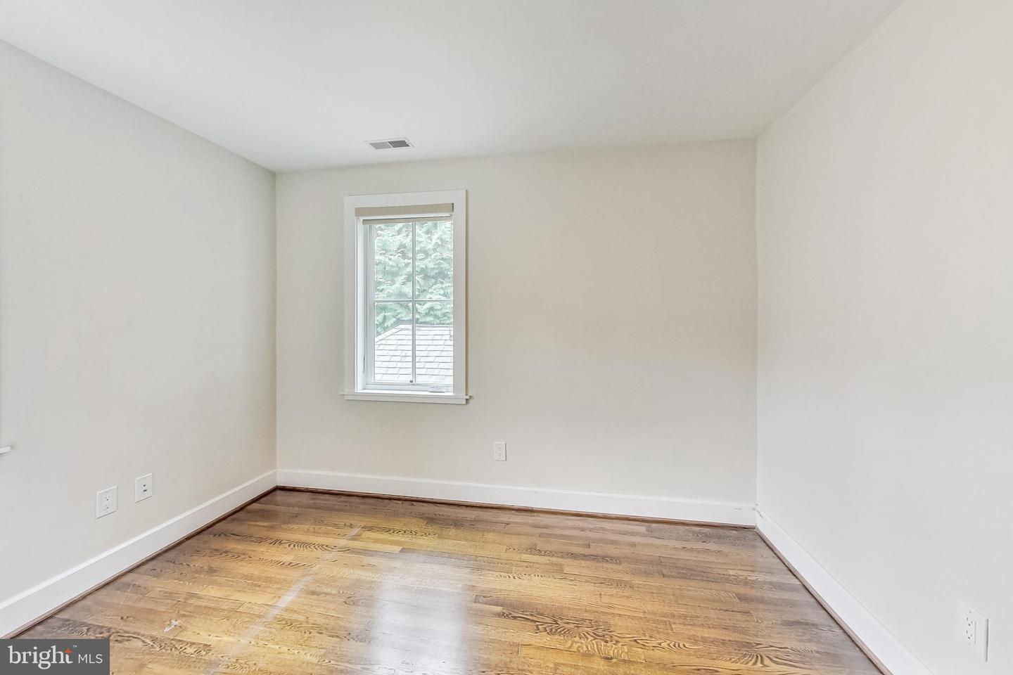 10204 Gary Rd
