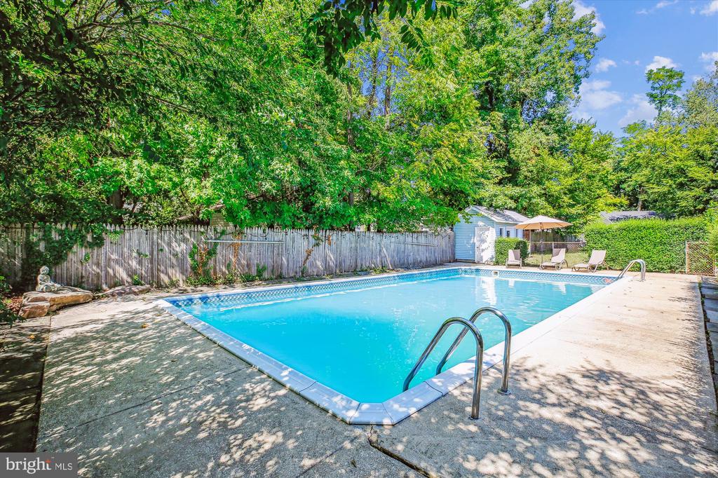 13705 Frankfort Ct
