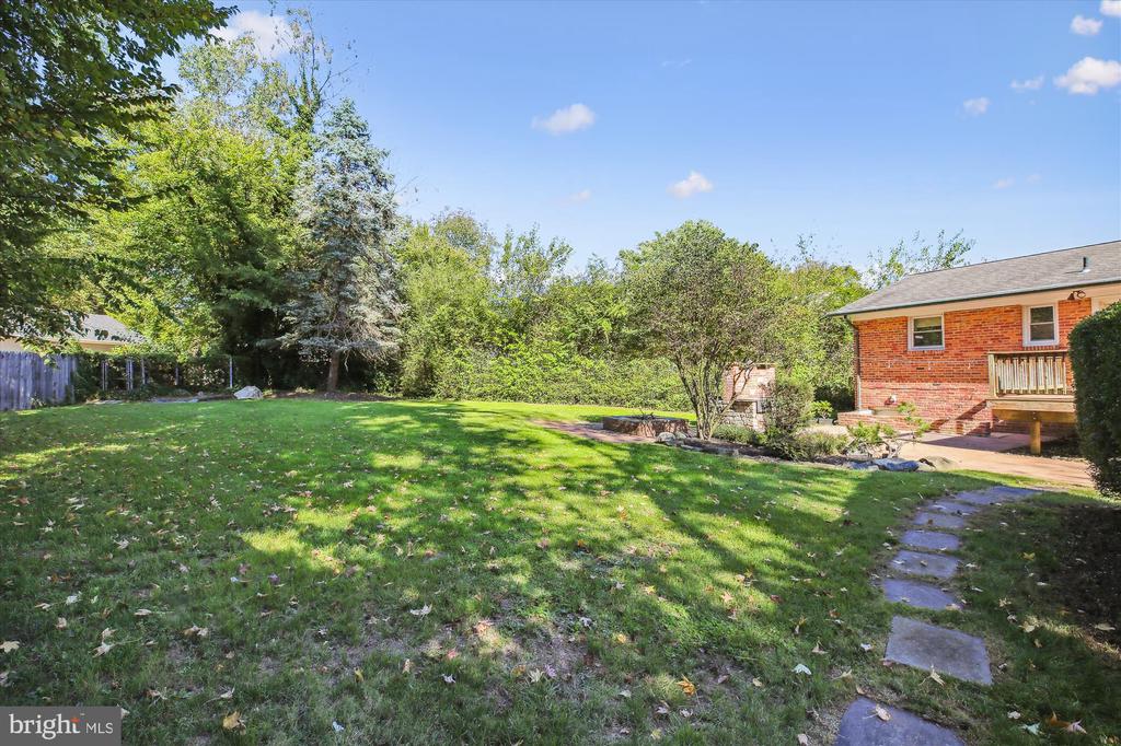 13705 Frankfort Ct