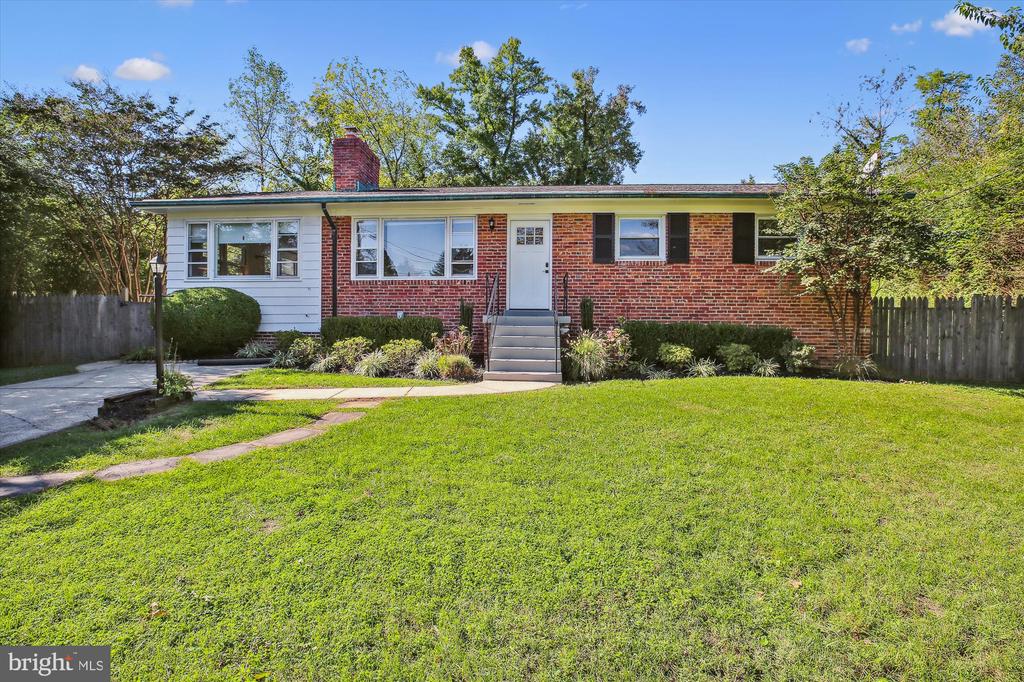 13705 Frankfort Ct