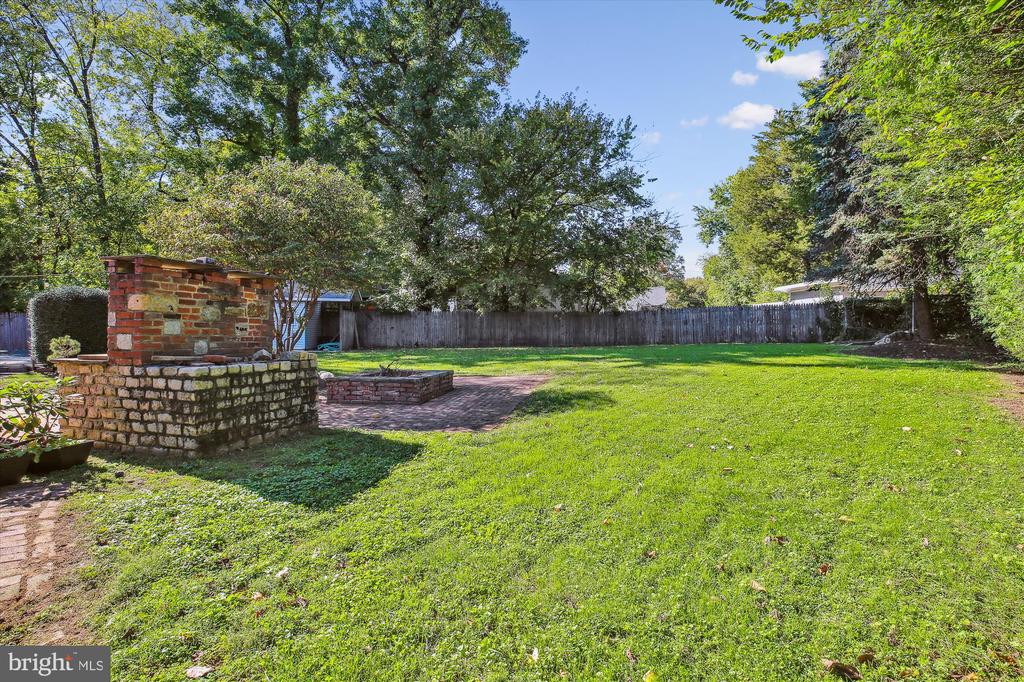 13705 Frankfort Ct