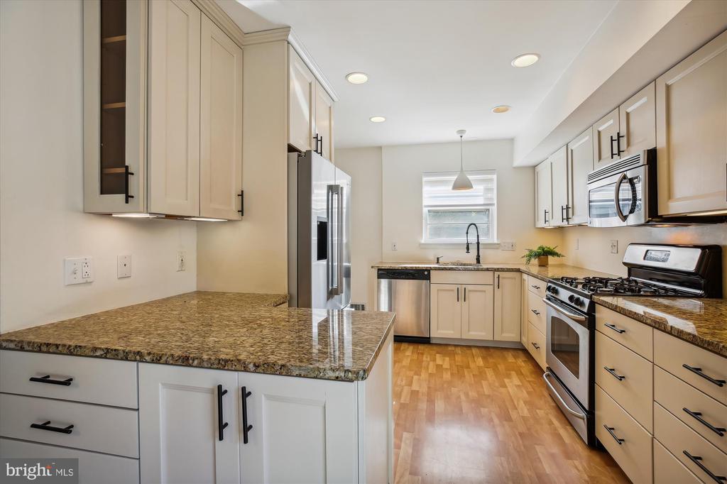 13705 Frankfort Ct
