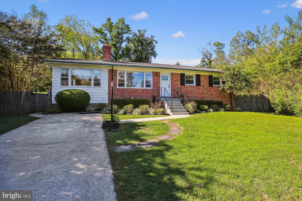 13705 Frankfort Ct