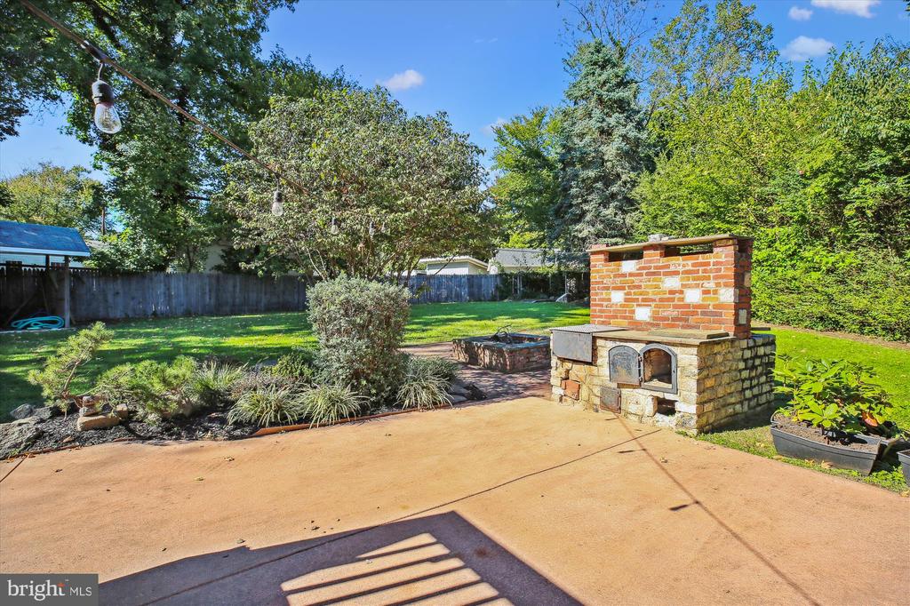 13705 Frankfort Ct