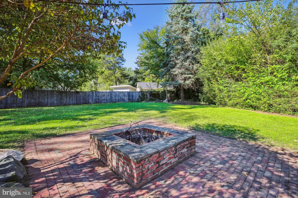 13705 Frankfort Ct