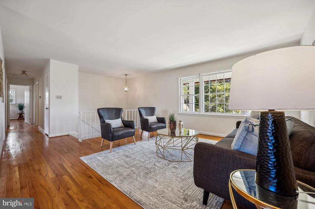 11712 Seven Locks Rd
