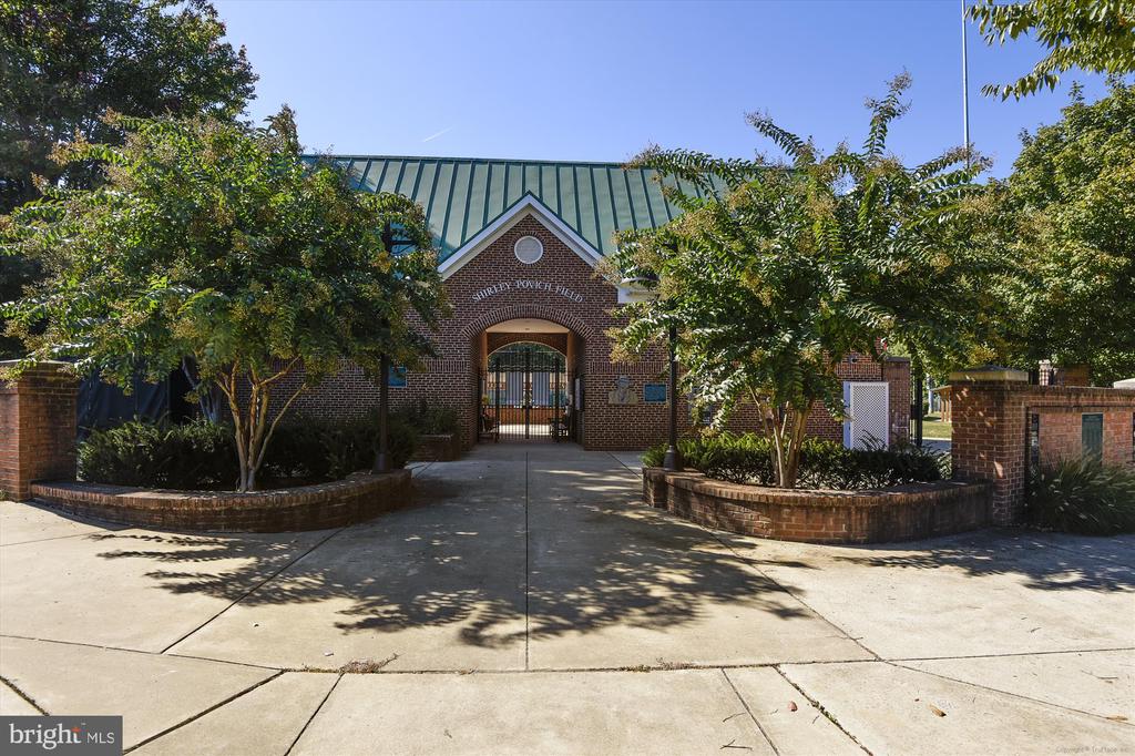 11712 Seven Locks Rd