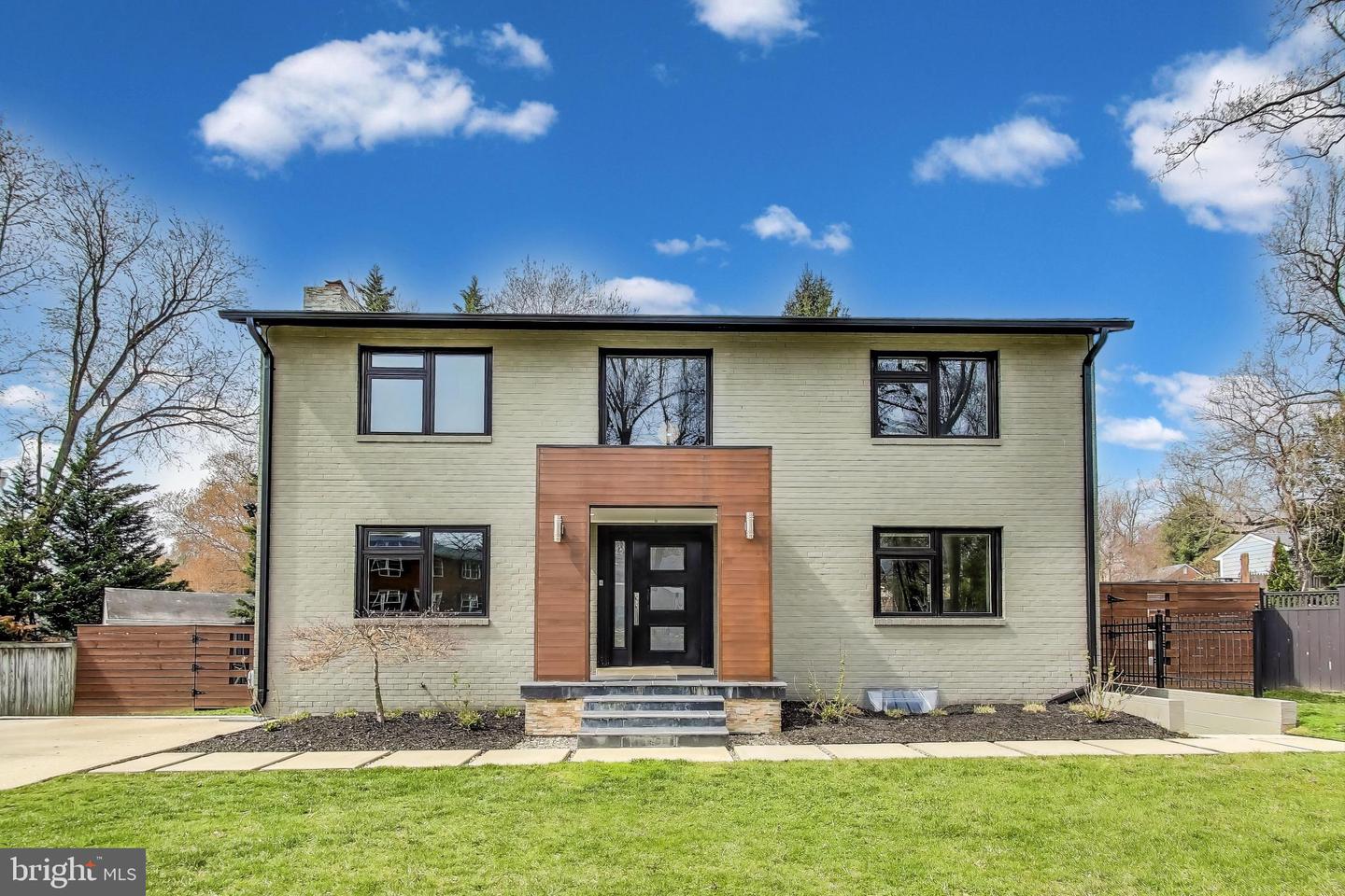 11305 Soward Dr