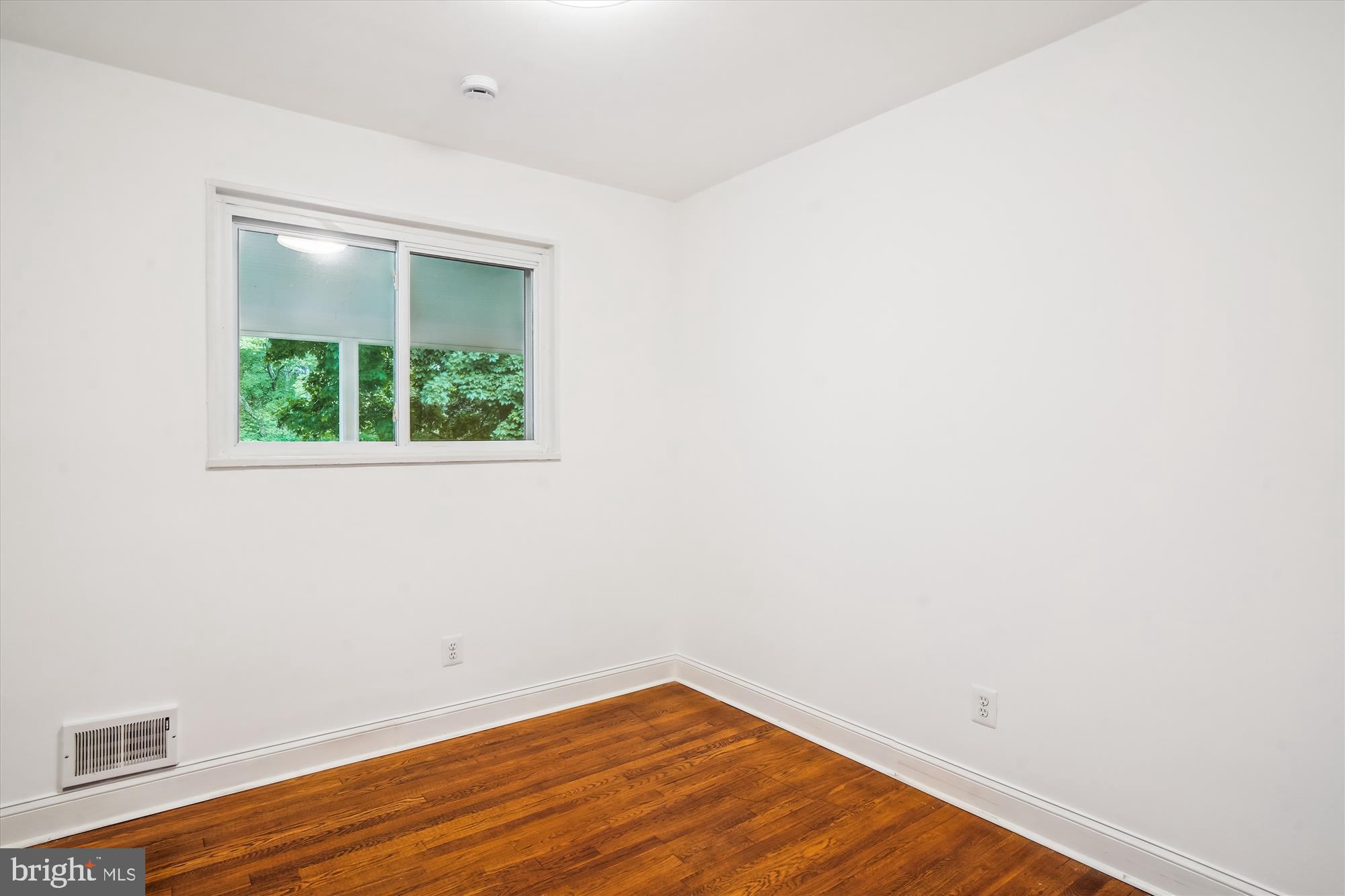 11128 Newport Mill Rd