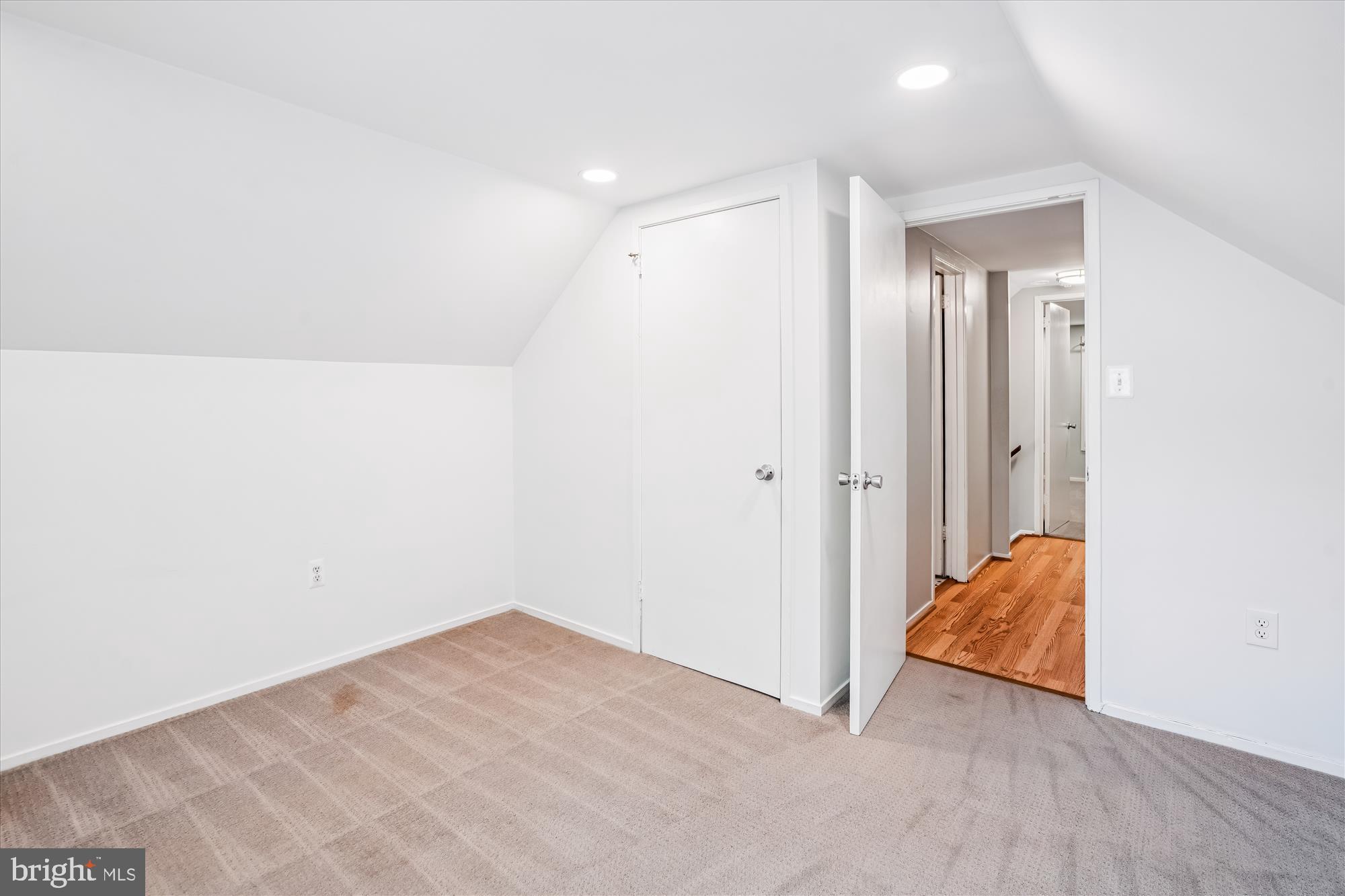10105 Meredith Ave