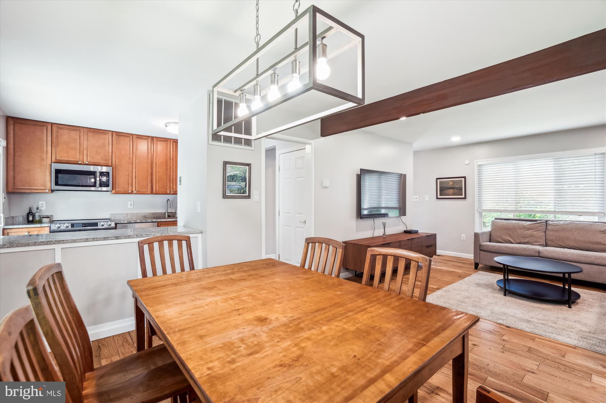 10105 Meredith Ave