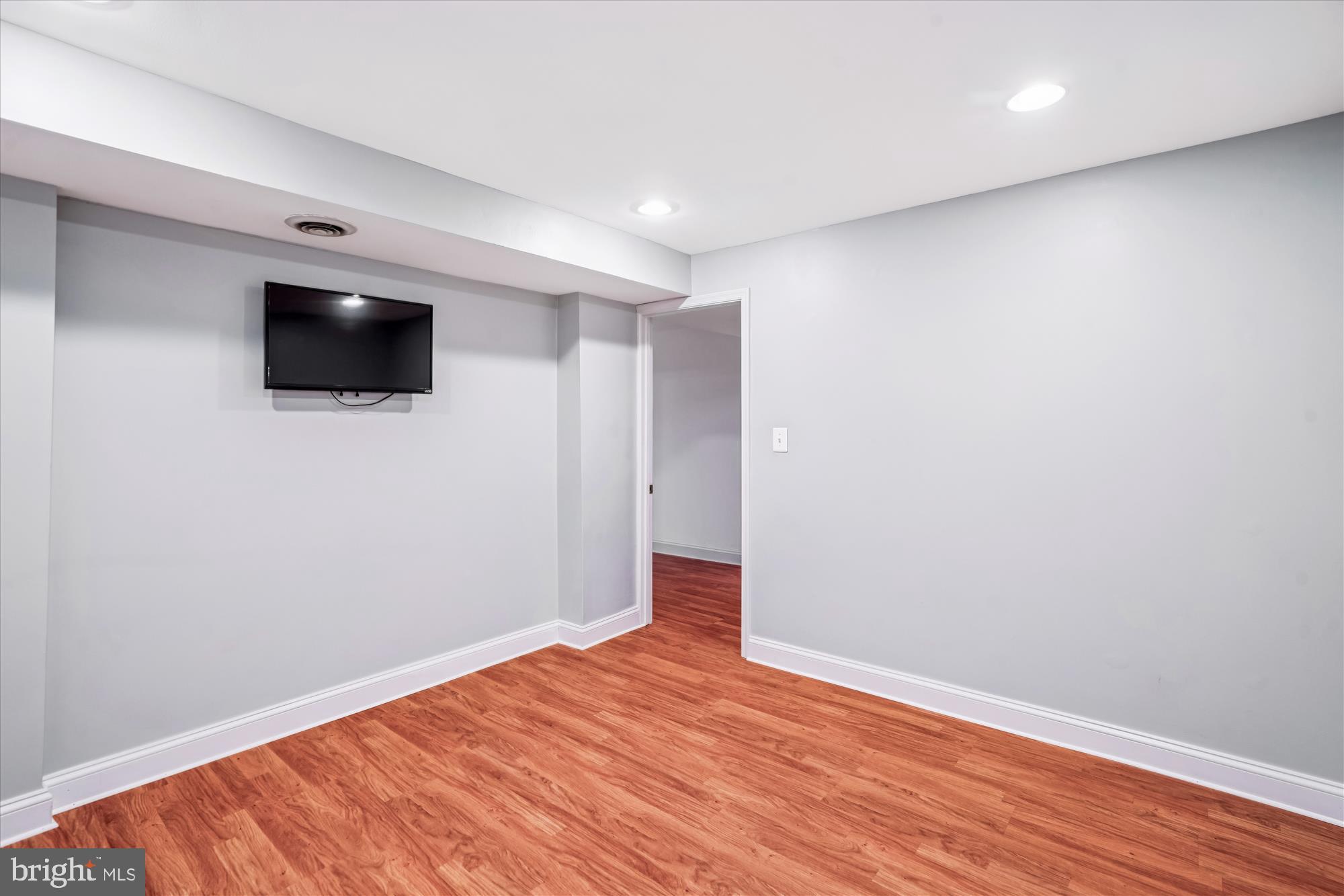 10105 Meredith Ave