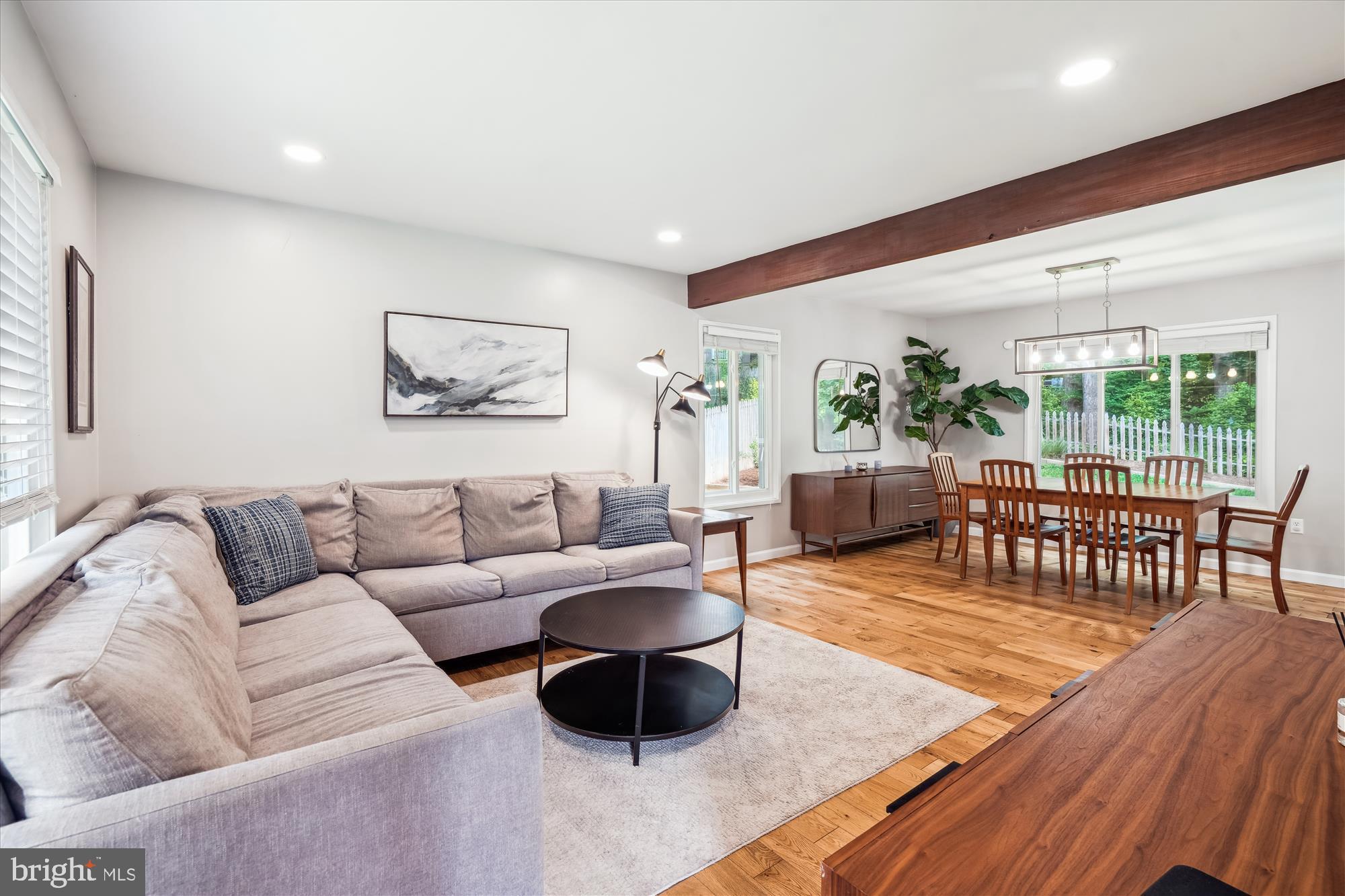 10105 Meredith Ave