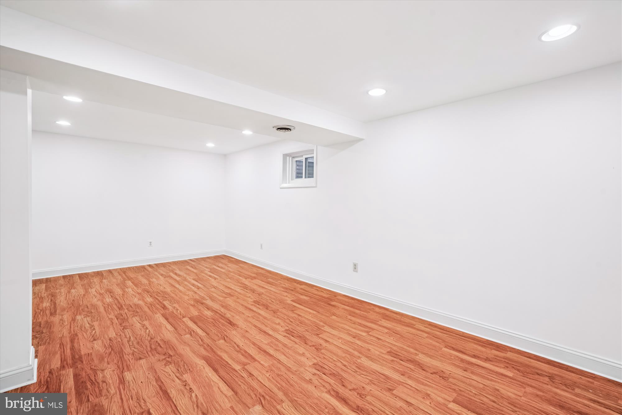 10105 Meredith Ave