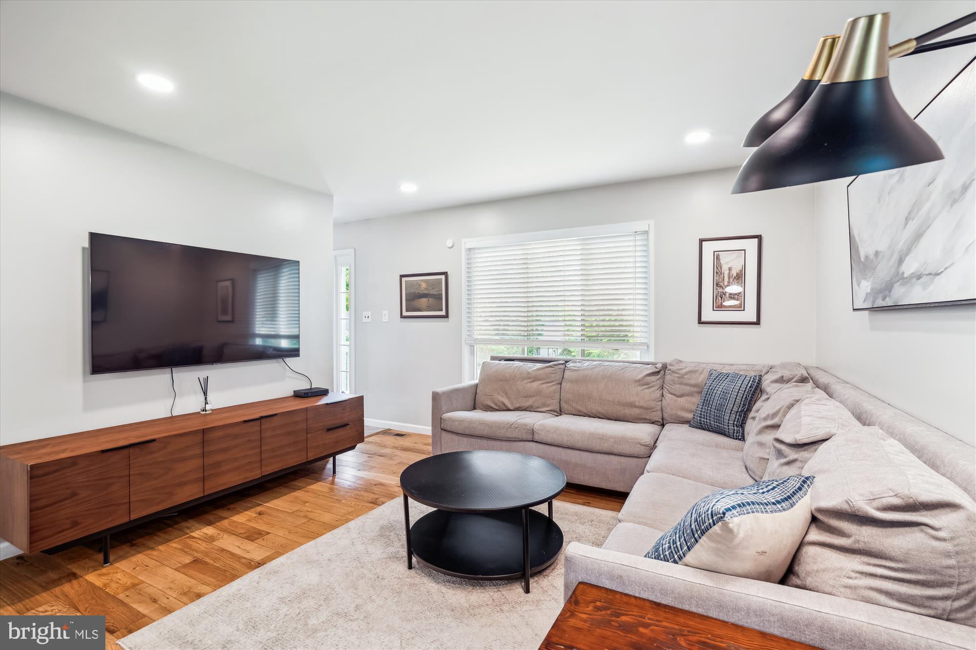 10105 Meredith Ave