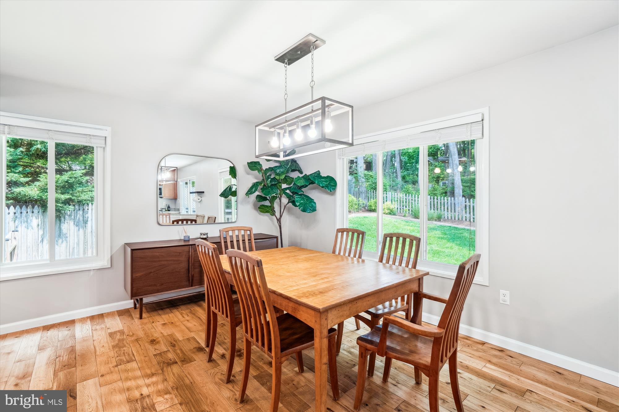10105 Meredith Ave