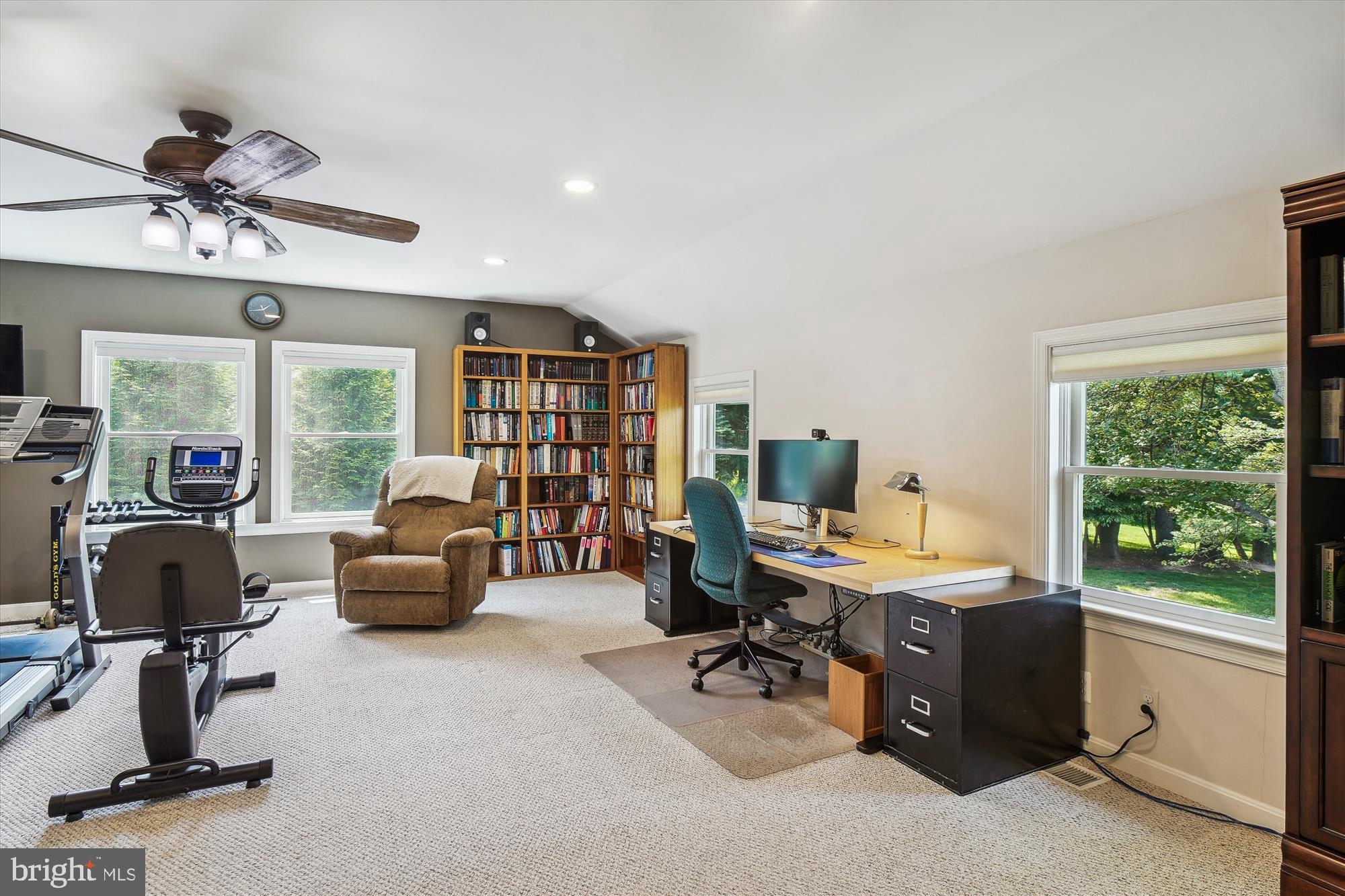 1505 TUCKER LANE