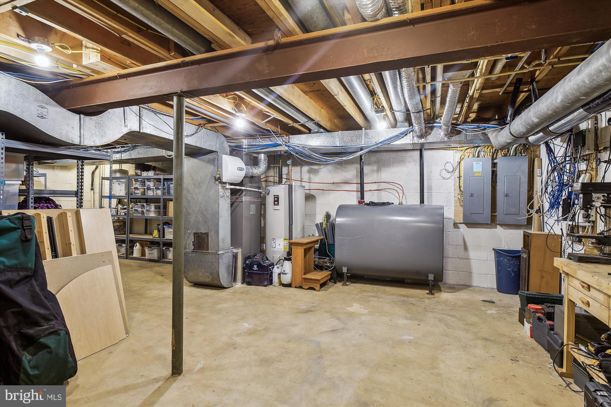 1505 TUCKER LANE