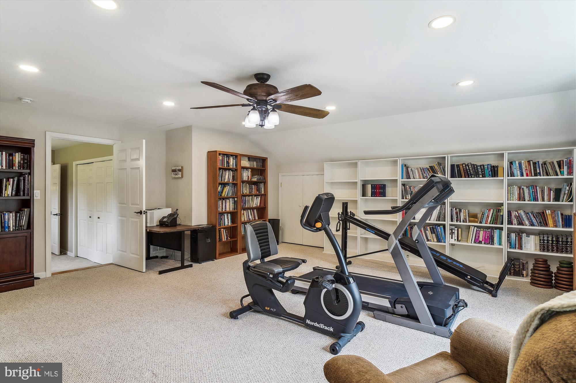 1505 TUCKER LANE