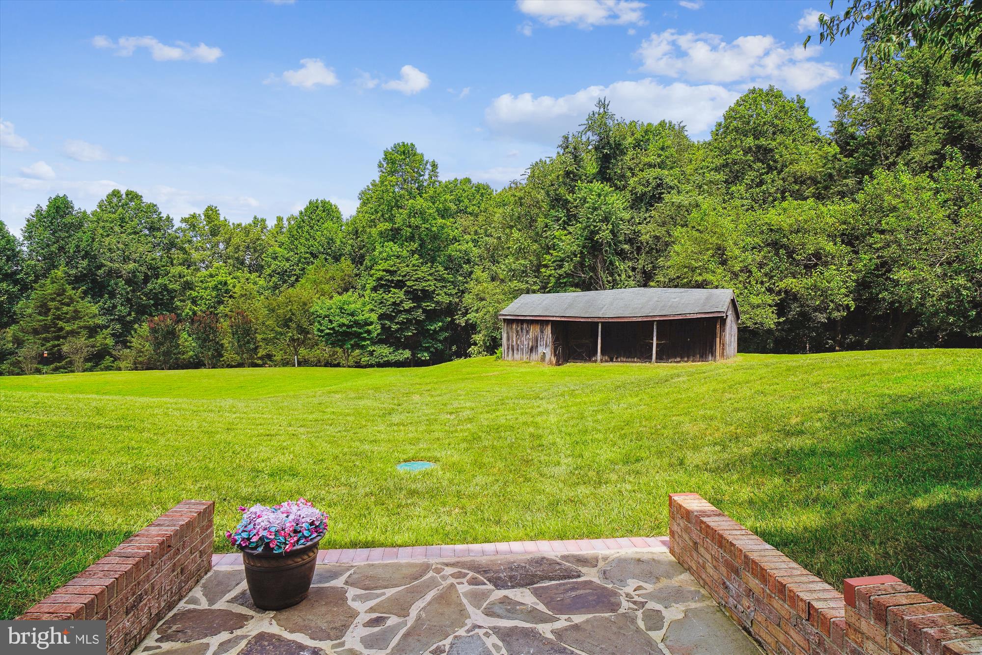1505 TUCKER LANE