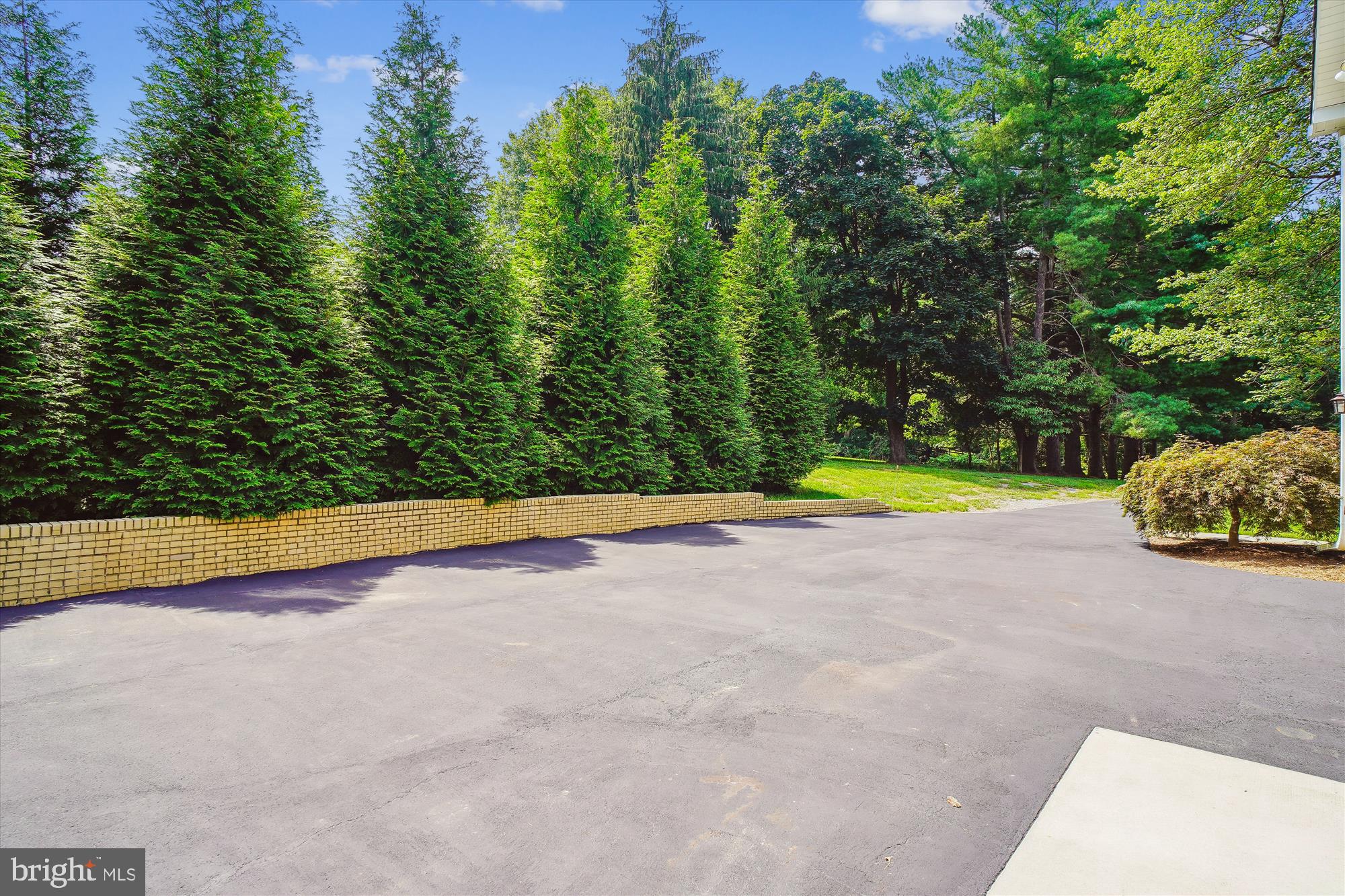 1505 TUCKER LANE