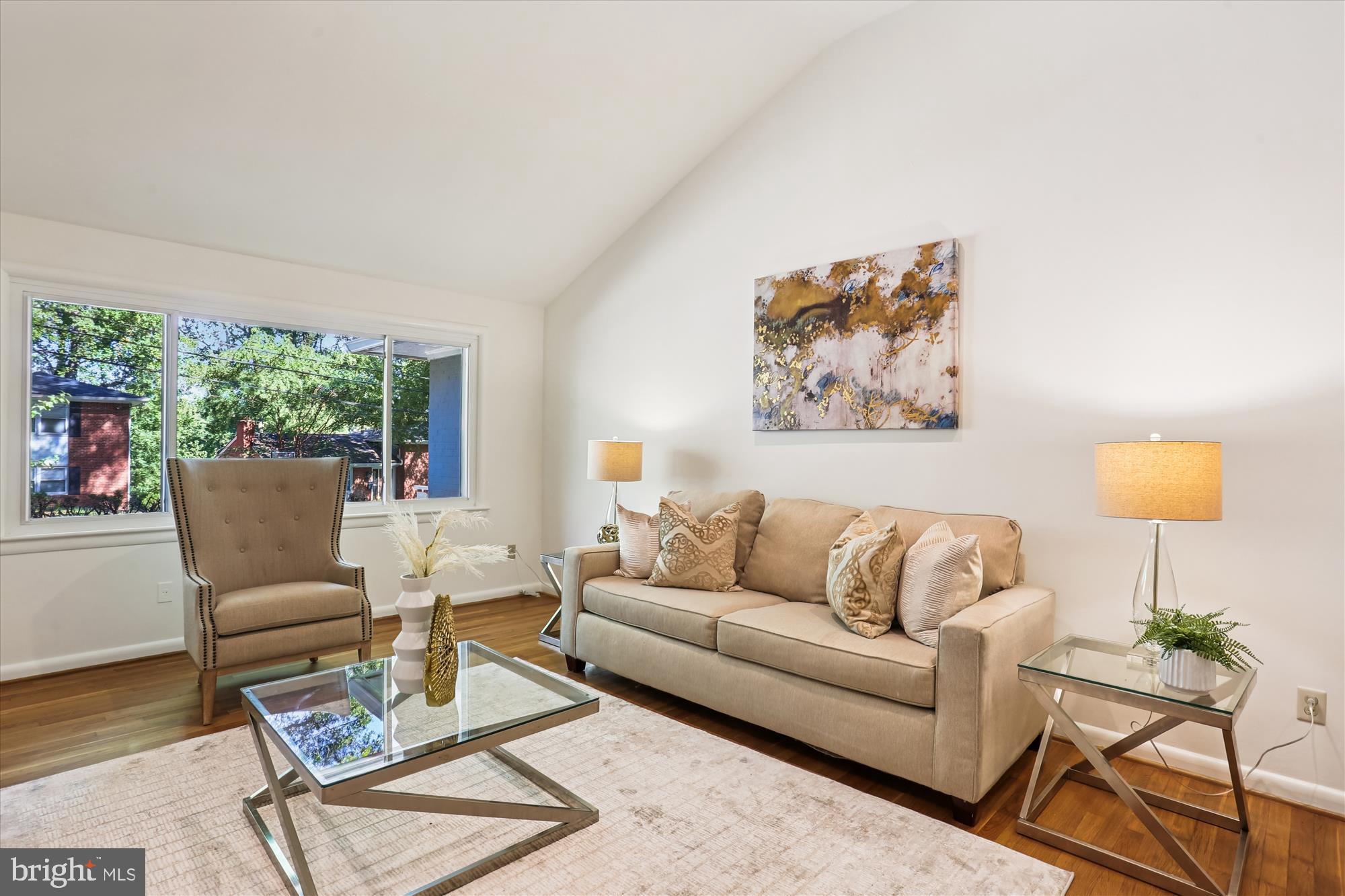 3504 GLENMOOR DRIVE