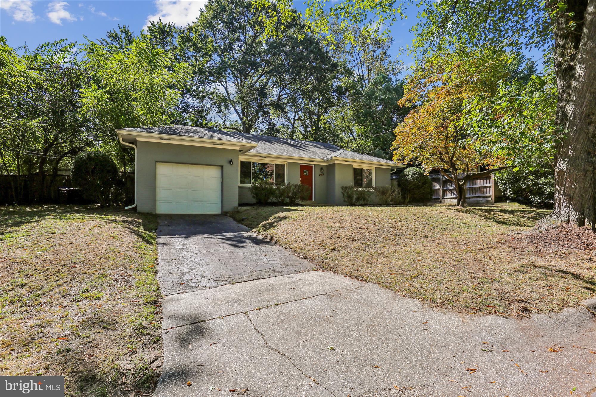 3504 GLENMOOR DRIVE