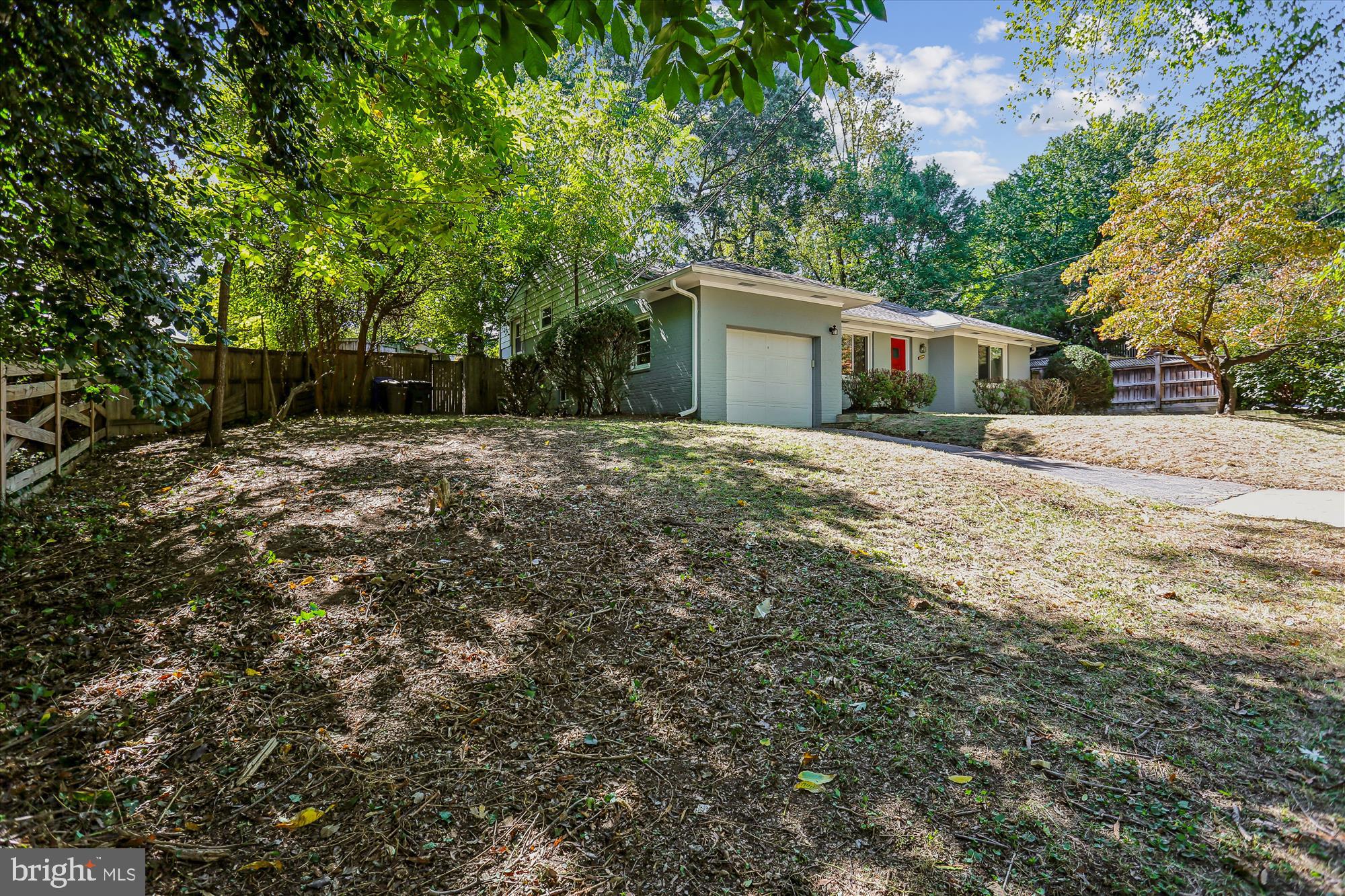 3504 GLENMOOR DRIVE