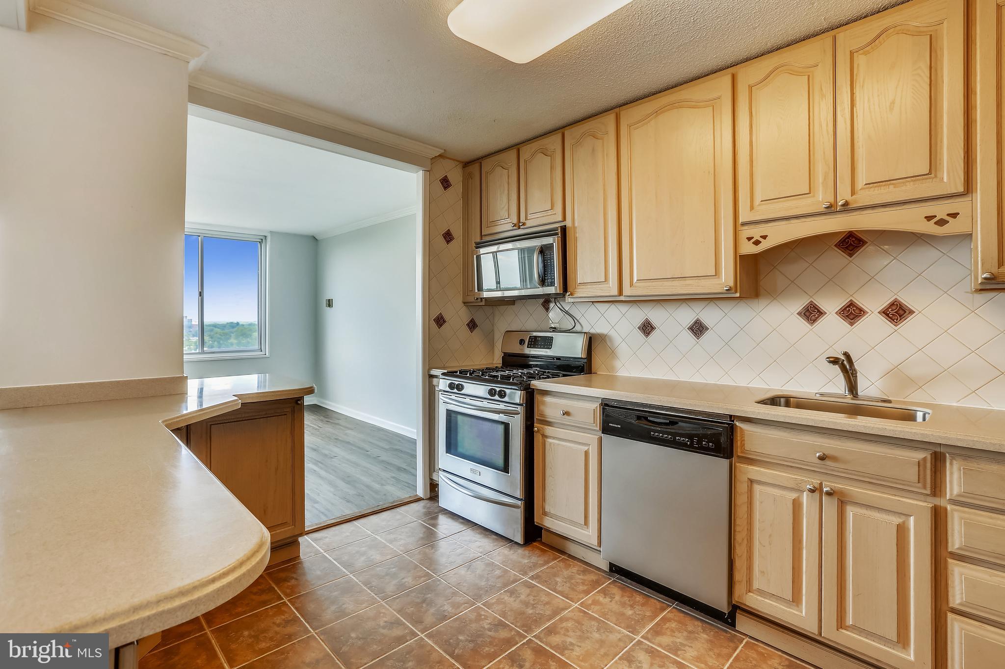 11801 ROCKVILLE PIKE 1113