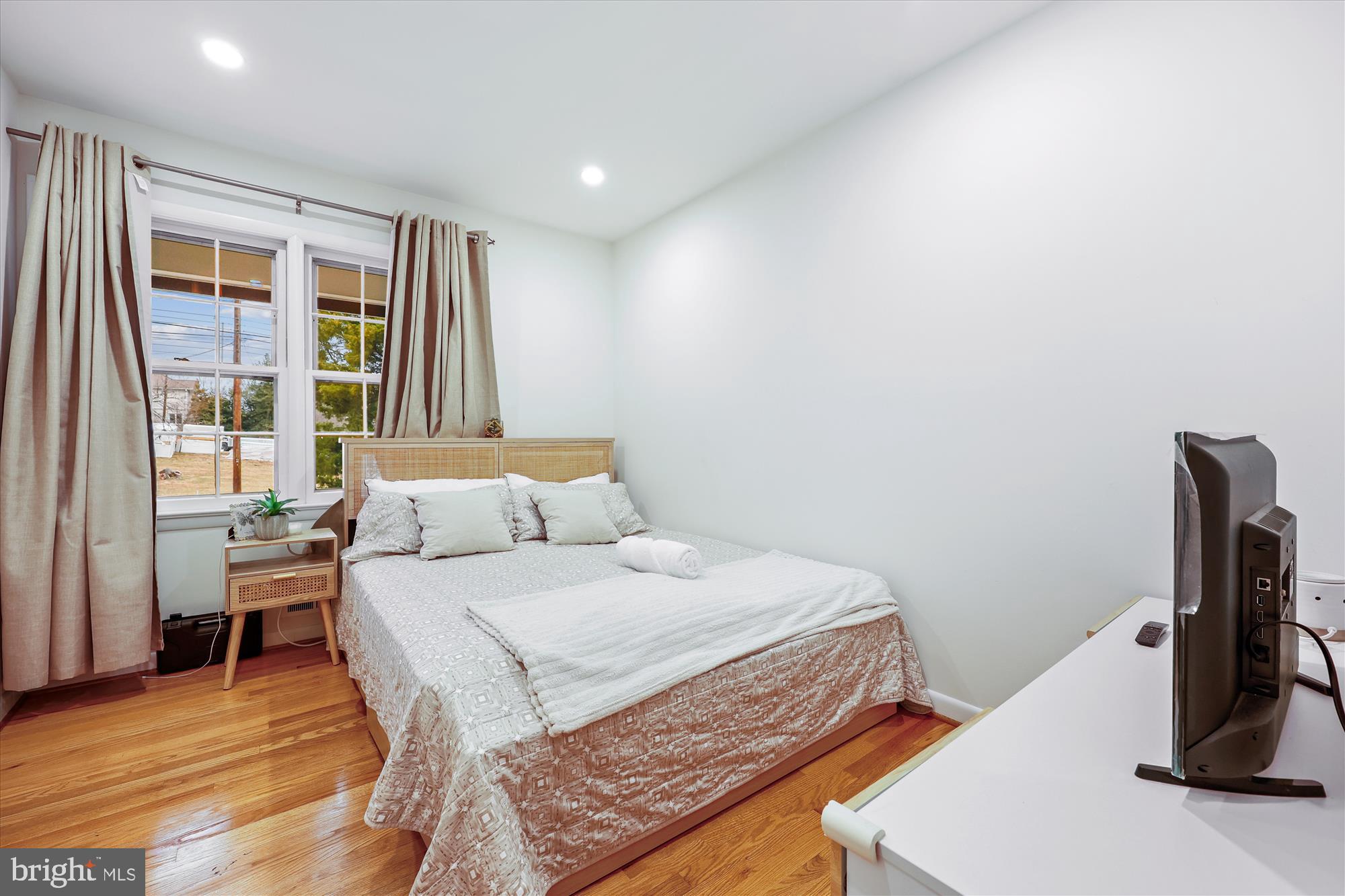 11712 SEVEN LOCKS ROAD