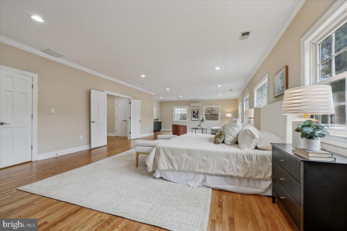 4902 DERUSSEY PARKWAY