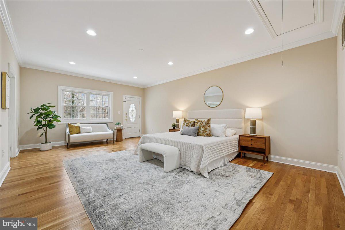 4902 DERUSSEY PARKWAY