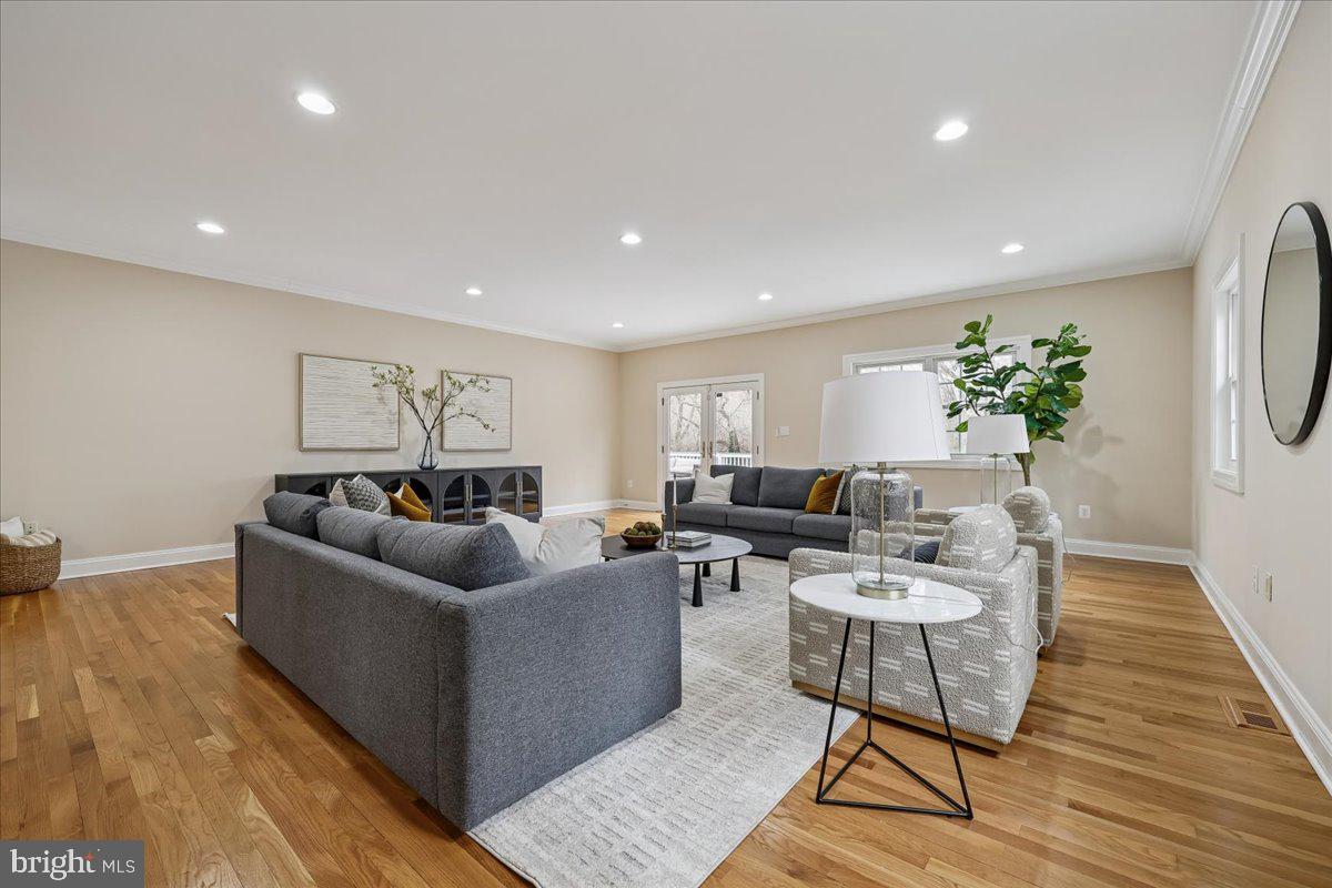 4902 DERUSSEY PARKWAY