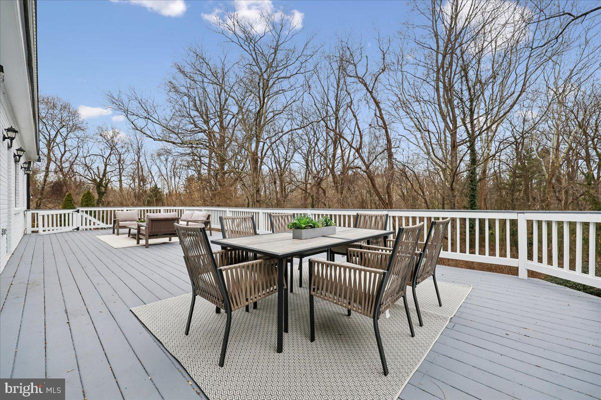 4902 DERUSSEY PARKWAY