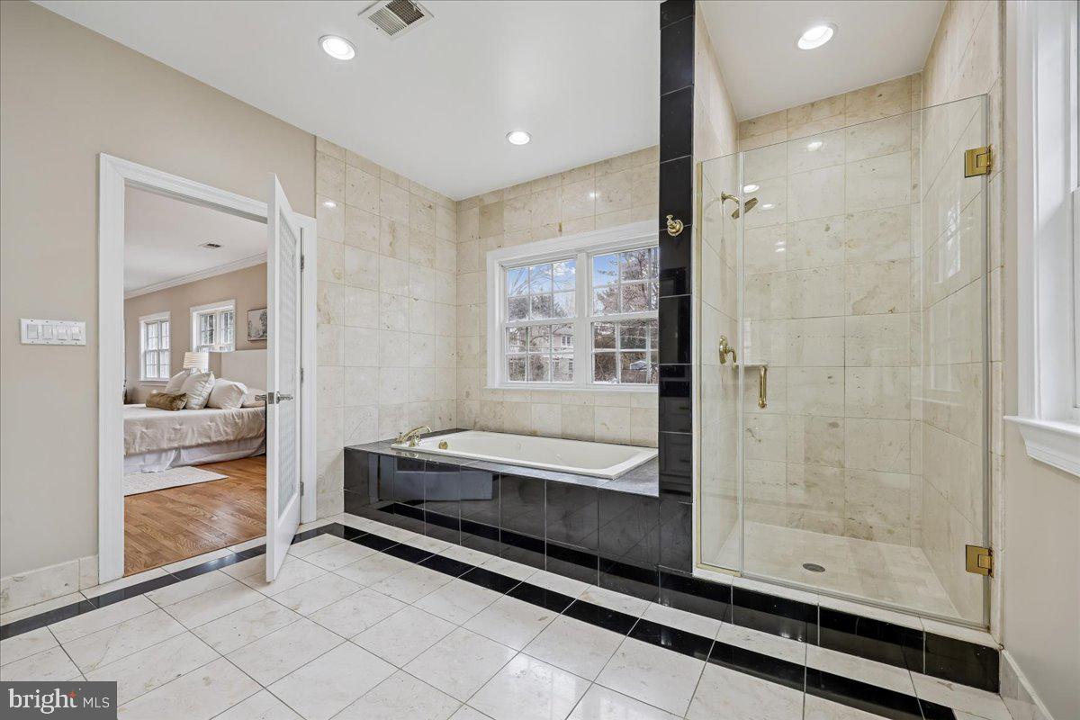 4902 DERUSSEY PARKWAY