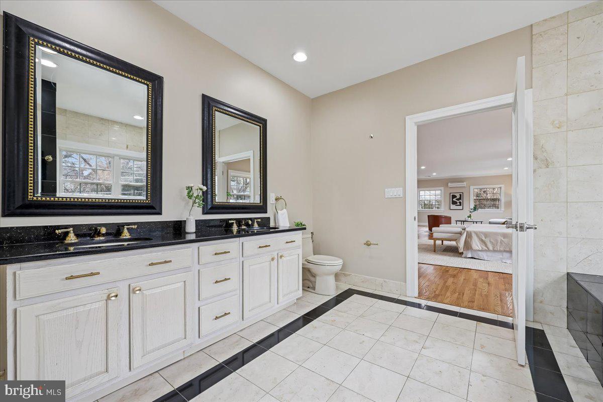 4902 DERUSSEY PARKWAY