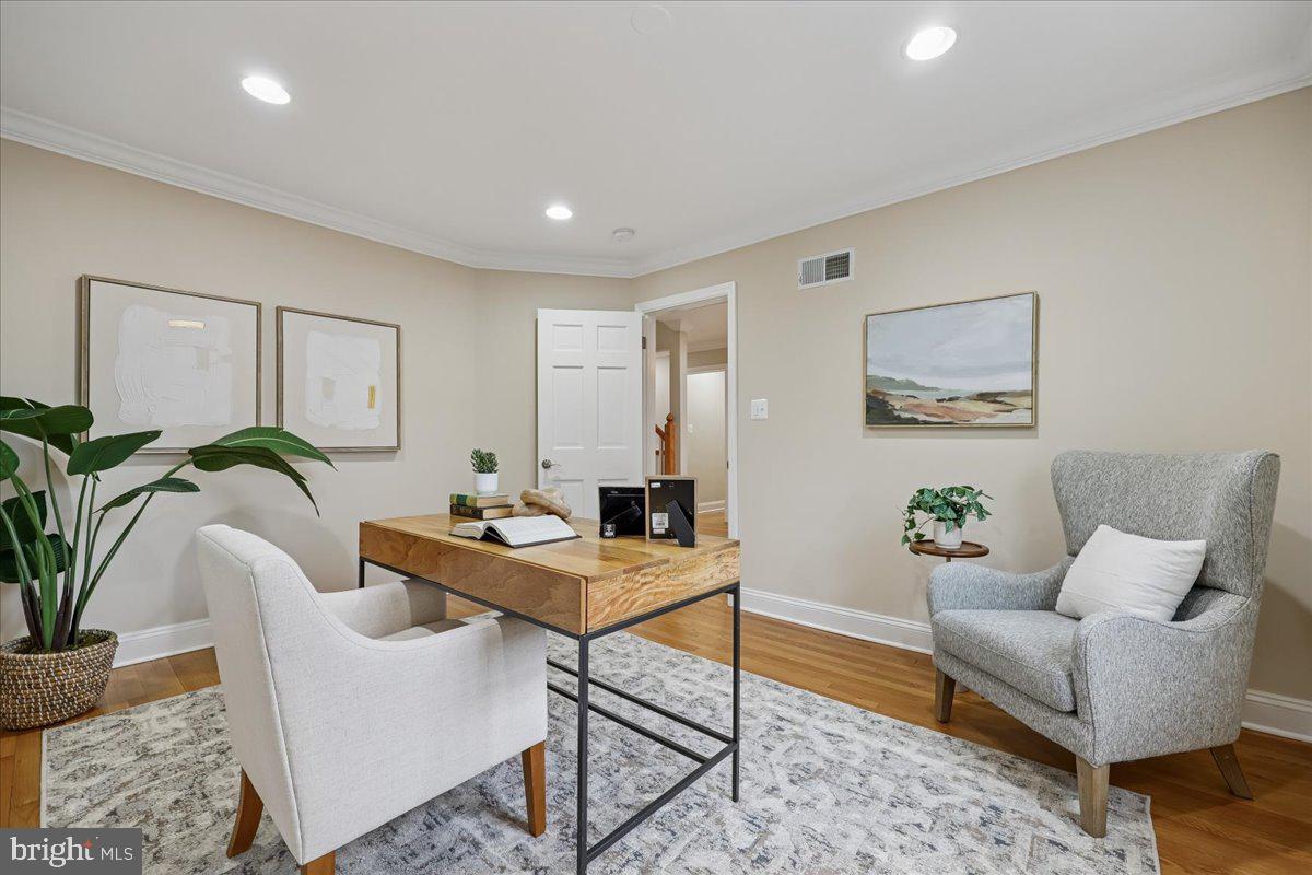 4902 DERUSSEY PARKWAY