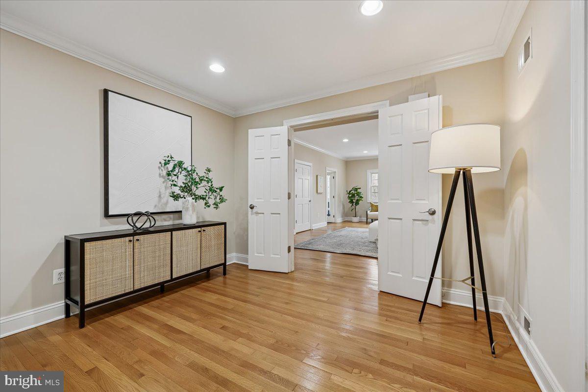 4902 DERUSSEY PARKWAY