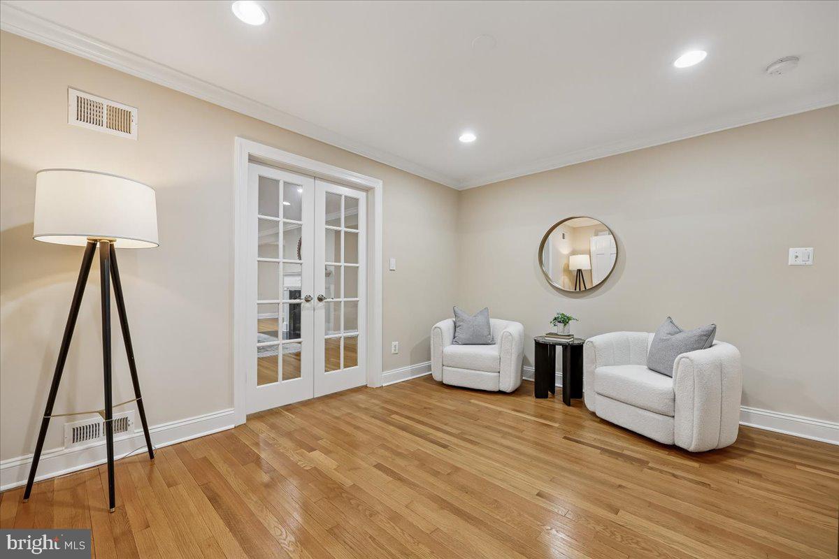 4902 DERUSSEY PARKWAY