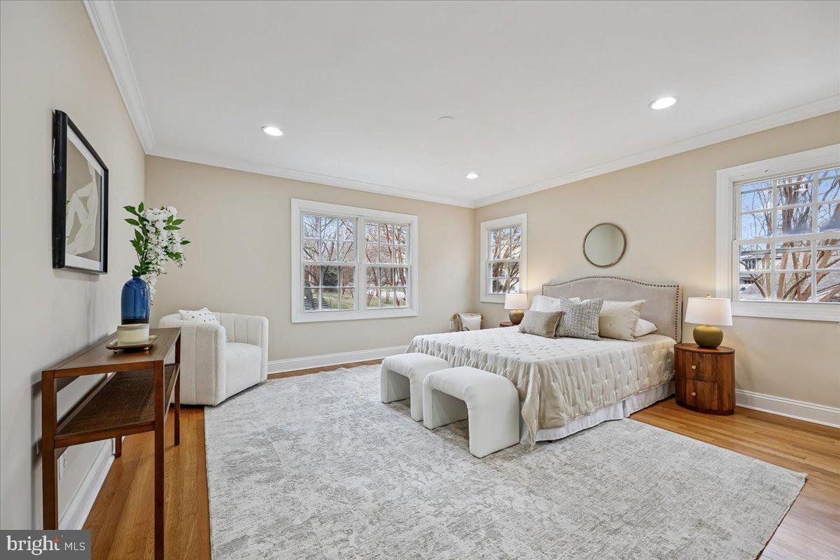 4902 DERUSSEY PARKWAY